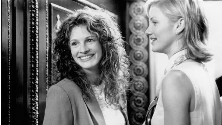 Cameron Diaz and Julia Roberts in My Best Friend's Wedding (1997)