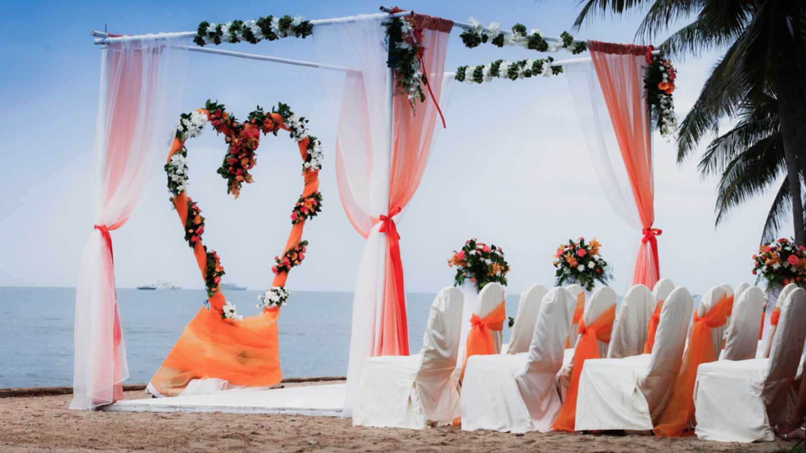 Tropical paradise wedding theme