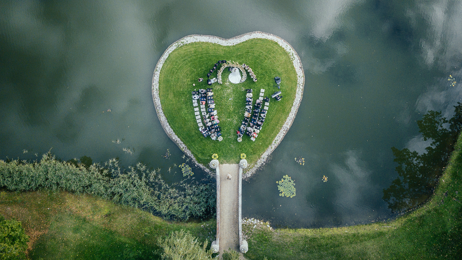 A beautiful marriage ceremony location, in the shape of heart.